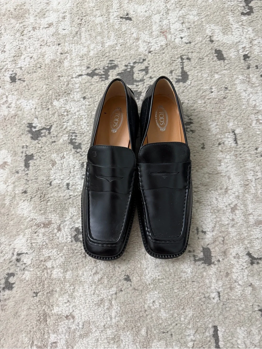 Tods sleek black
